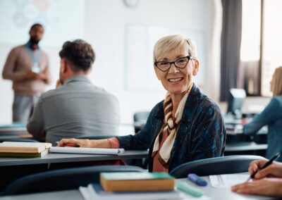 Lifelong Learning Programs for Seniors: 5 Unique Ways to Expand Your Mind