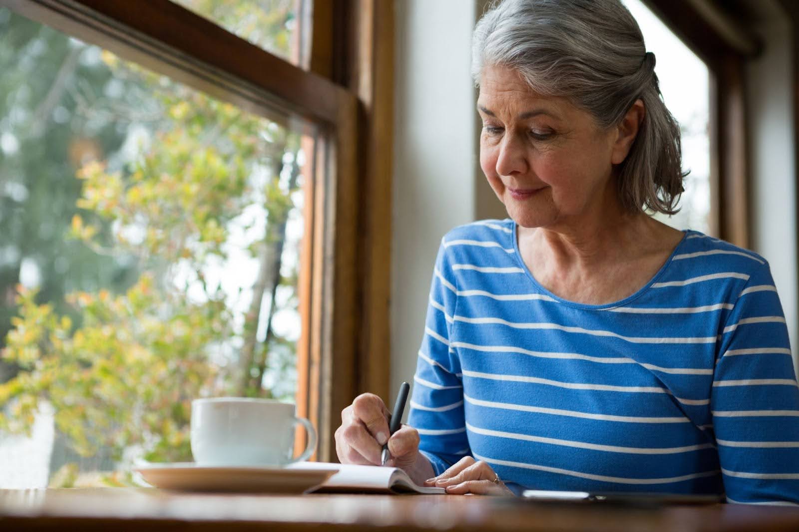 senior-writing-clare